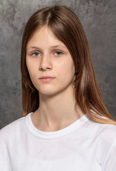 Полина Корина
